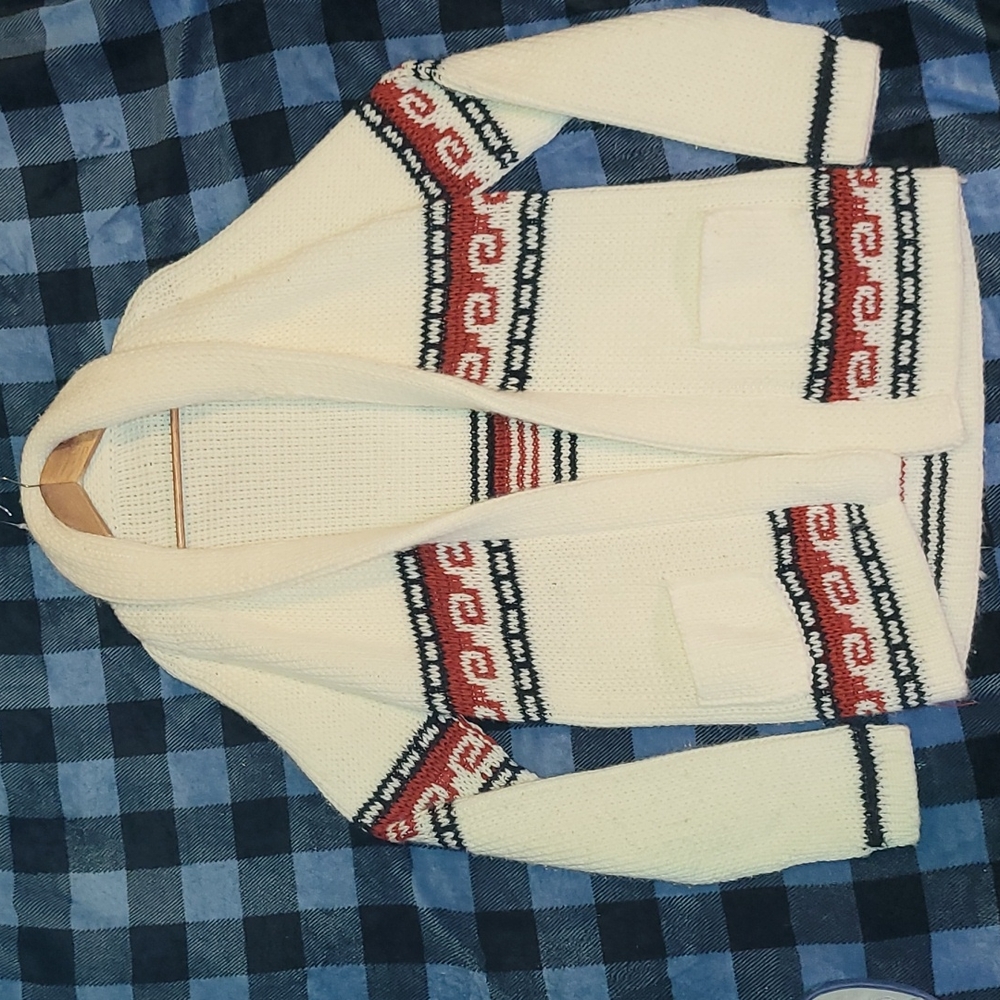 Dope knitted alpaca- style sweater. 21.5 pit2pit, 35 length, 21.5 sleeve inseem